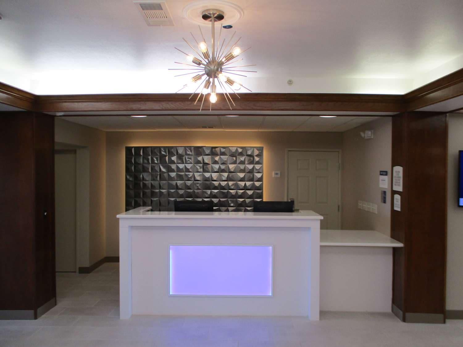Best Western Plus Riata Brownwood Exterior photo