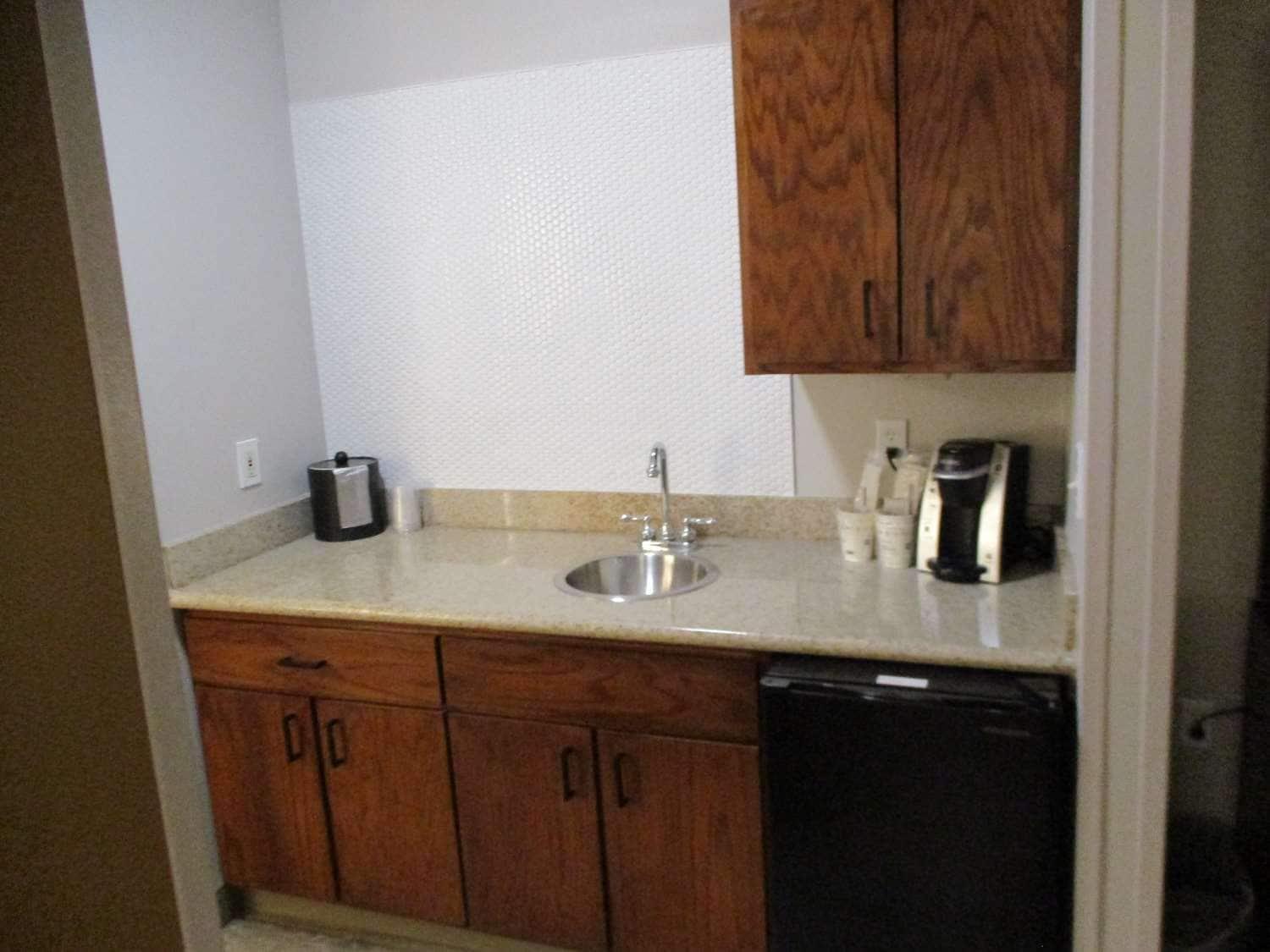 Best Western Plus Riata Brownwood Exterior photo