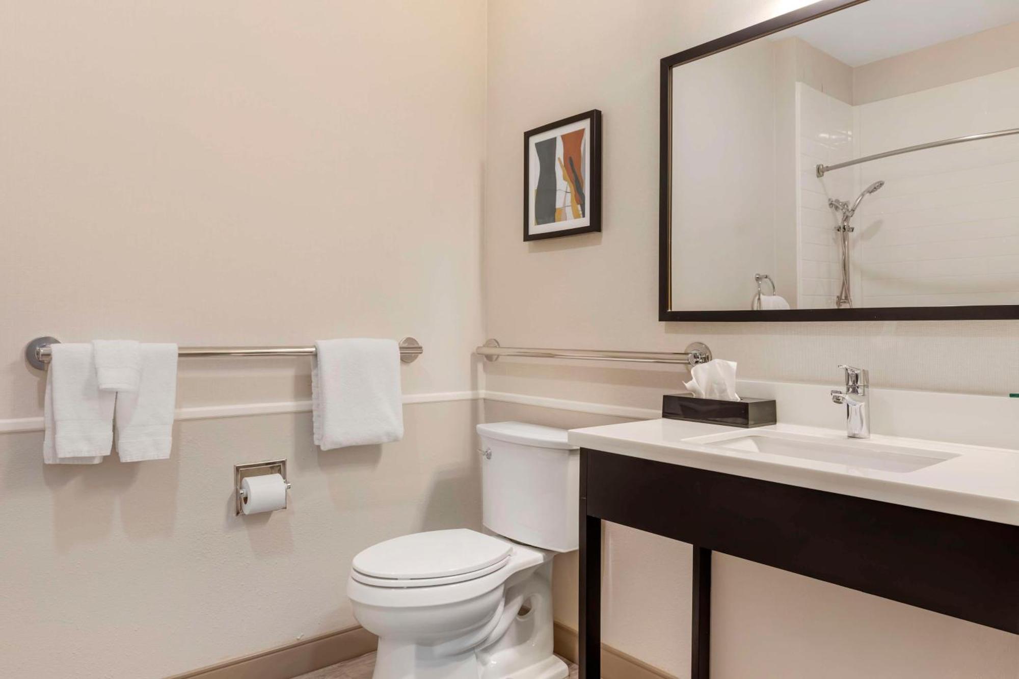 Best Western Plus Riata Brownwood Exterior photo